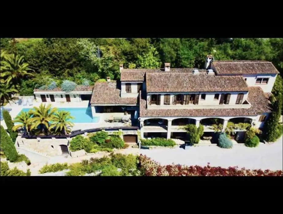 Villa loucisa Nice piscine vue mer 8 chambres 24 couchages-1