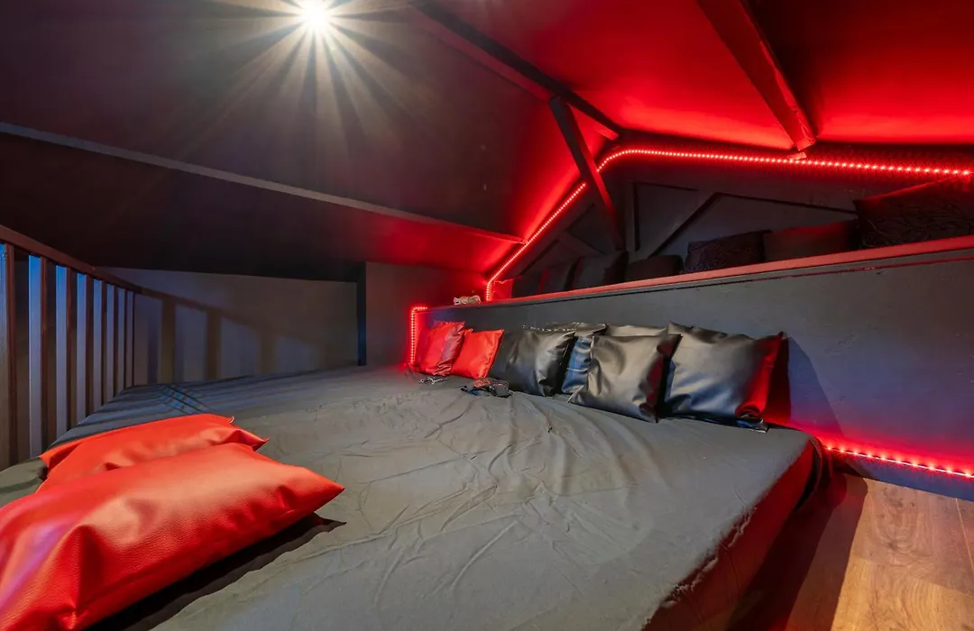 Love room - Luxuria Avignon-1