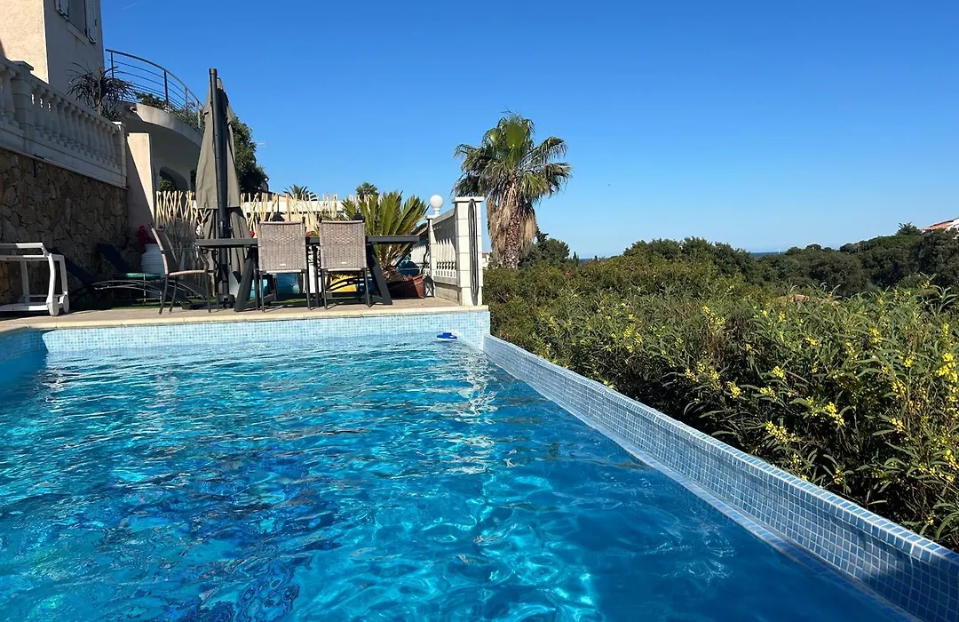 Villa soleil - Vue mer et montagne - Piscine privée, tennis, accès plage à pied-1