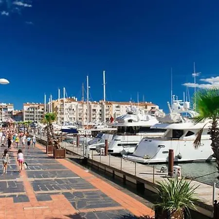 villa , quartier Pinède au Cap d'Agde-2