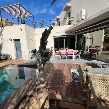 Villa Flamant Rose 5 Etoiles Bord De Mer Quartier Villeroy-3
