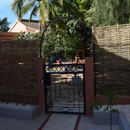 Belle villa à la résidence Plein Sud 2 à Saly-3