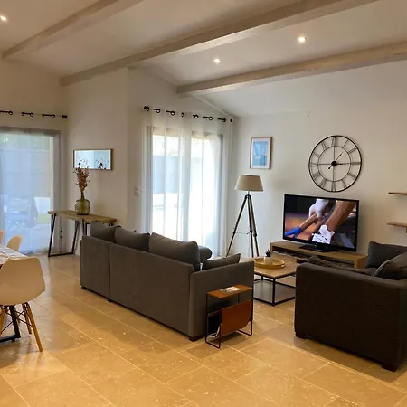 Maison moderne plain-pied 3 chambres jardin préau-2