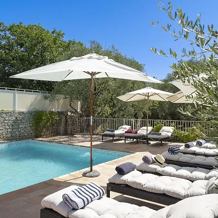 Domaine des Fleurs - 8 bedroom estate with private tennis court-3