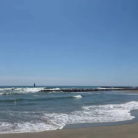 VillaJacuzzi privatif sans vis à vis en ville 12 mn des plages-2