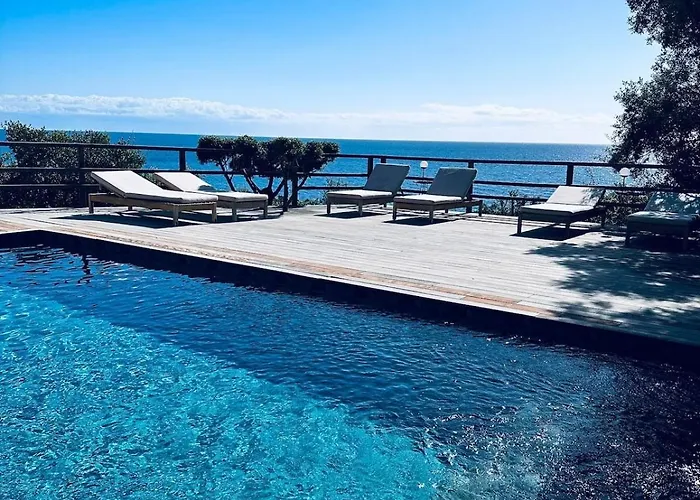 Villa Cala d Oro Vue mer Piscine et Crique privée Sari-Solenzara
