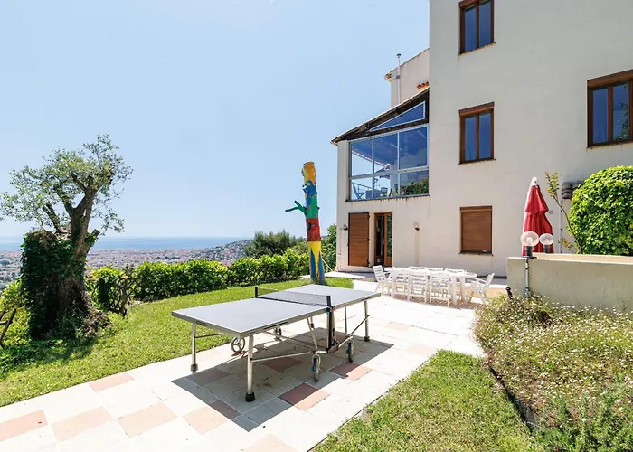 VILLA MONTE CRISTO - Villa conviviale a Nice - Superbe vue, piscine et jeux en plein air