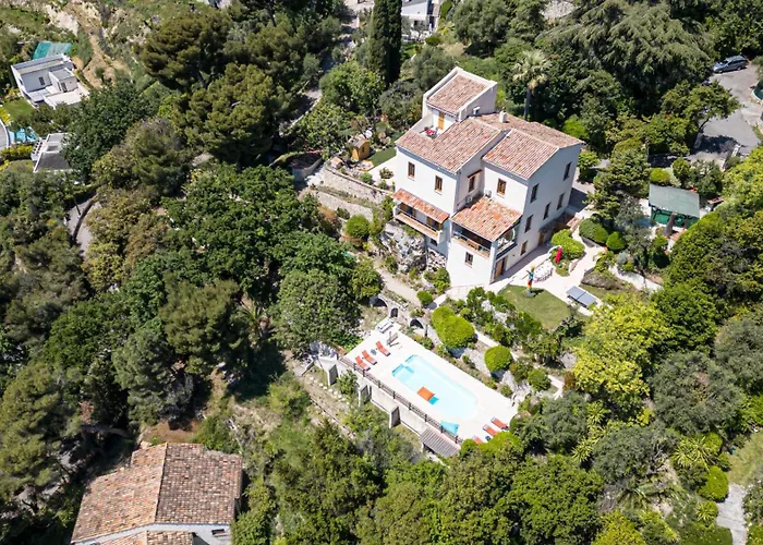 VILLA MONTE CRISTO - Villa conviviale a Nice - Superbe vue, piscine et jeux en plein air