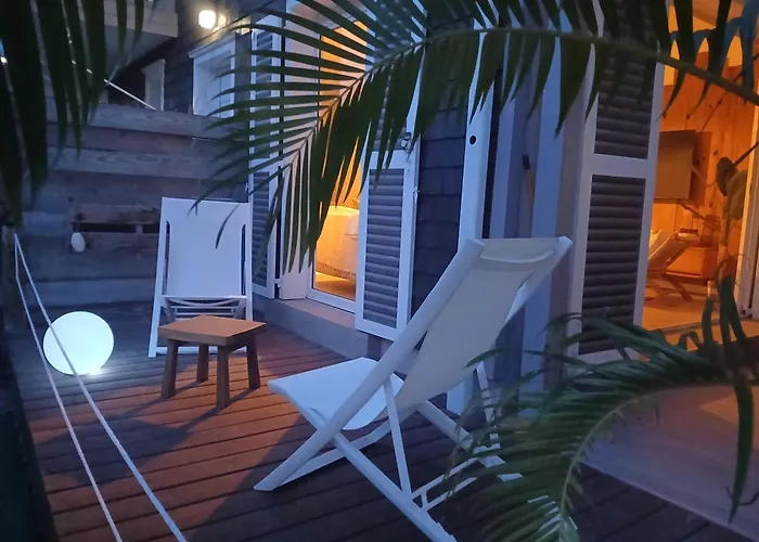 Villa Lola- Au cœur de la BO - 100m de la plage, cuve 800L La Baie-Orientale