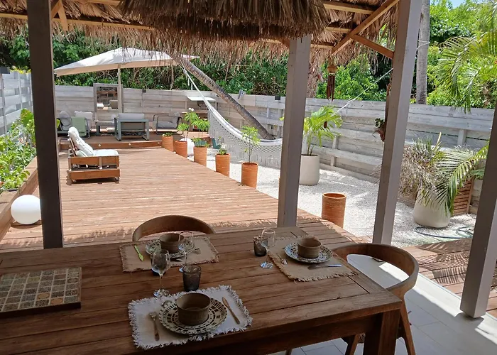 Villa Lola- Au cœur de la BO - 100m de la plage, cuve 800L La Baie-Orientale