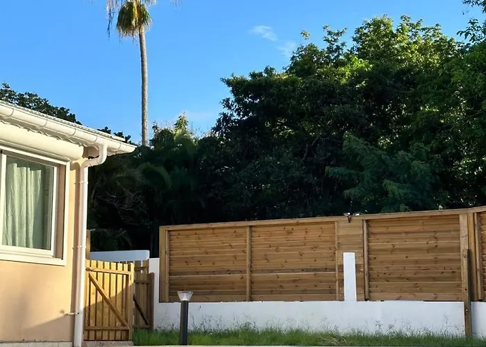 Villa Le Papillon Tropical , aile droite à Deshaies