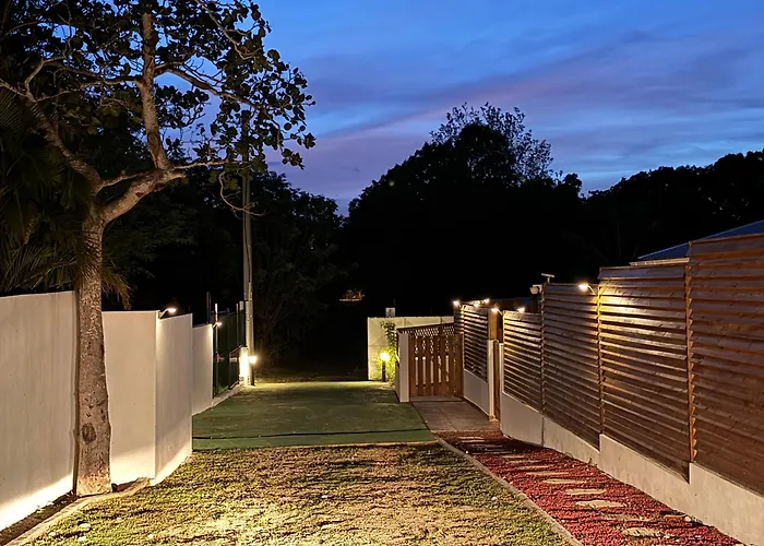 Villa Le Papillon Tropical , aile droite à Deshaies
